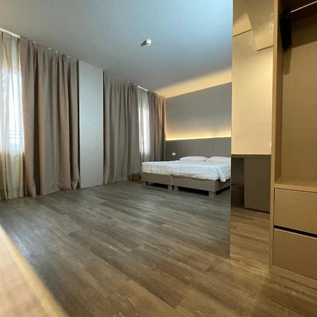 Hotel Albatros Местре Екстериор снимка