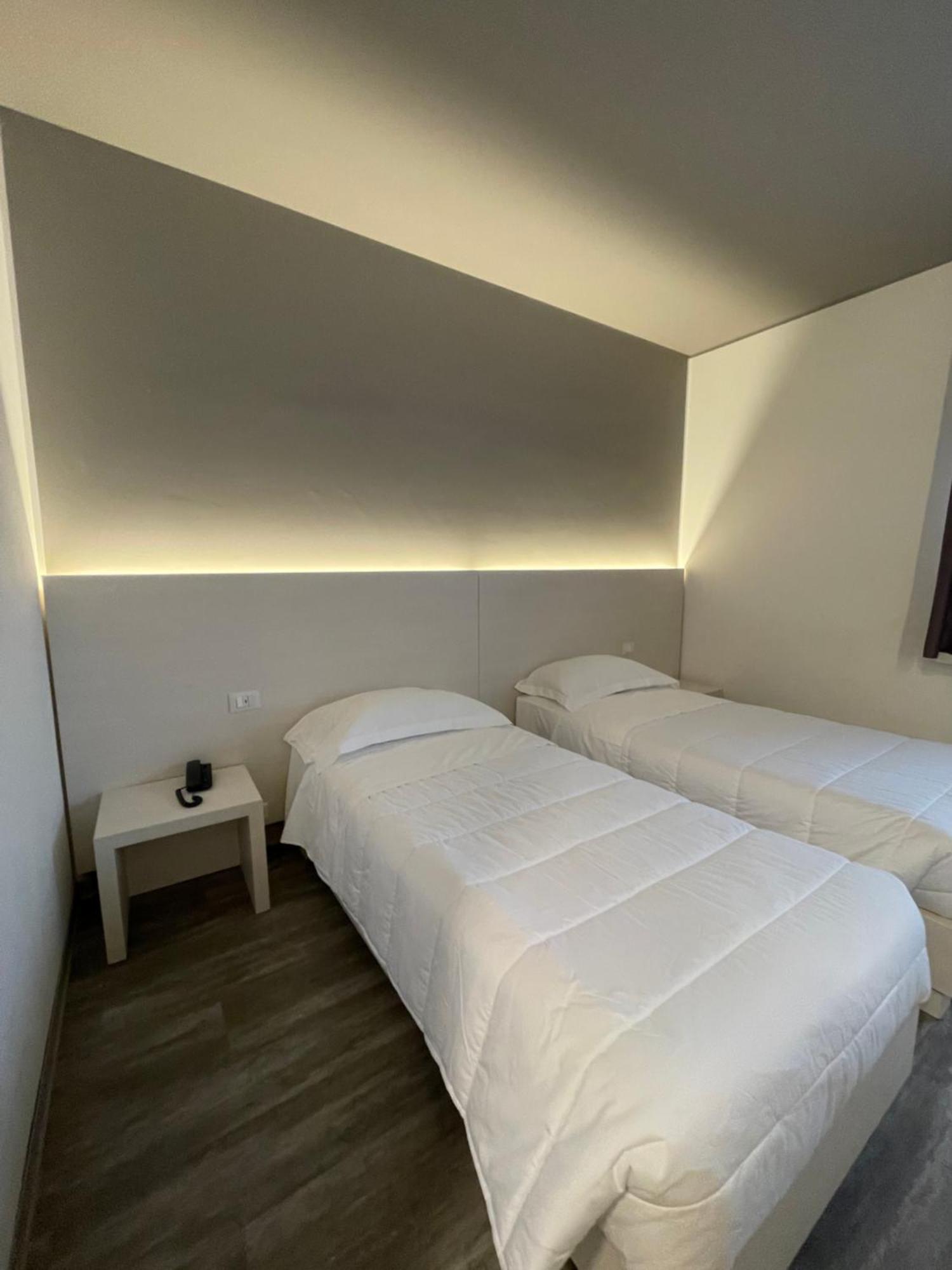 Hotel Albatros Местре Екстериор снимка