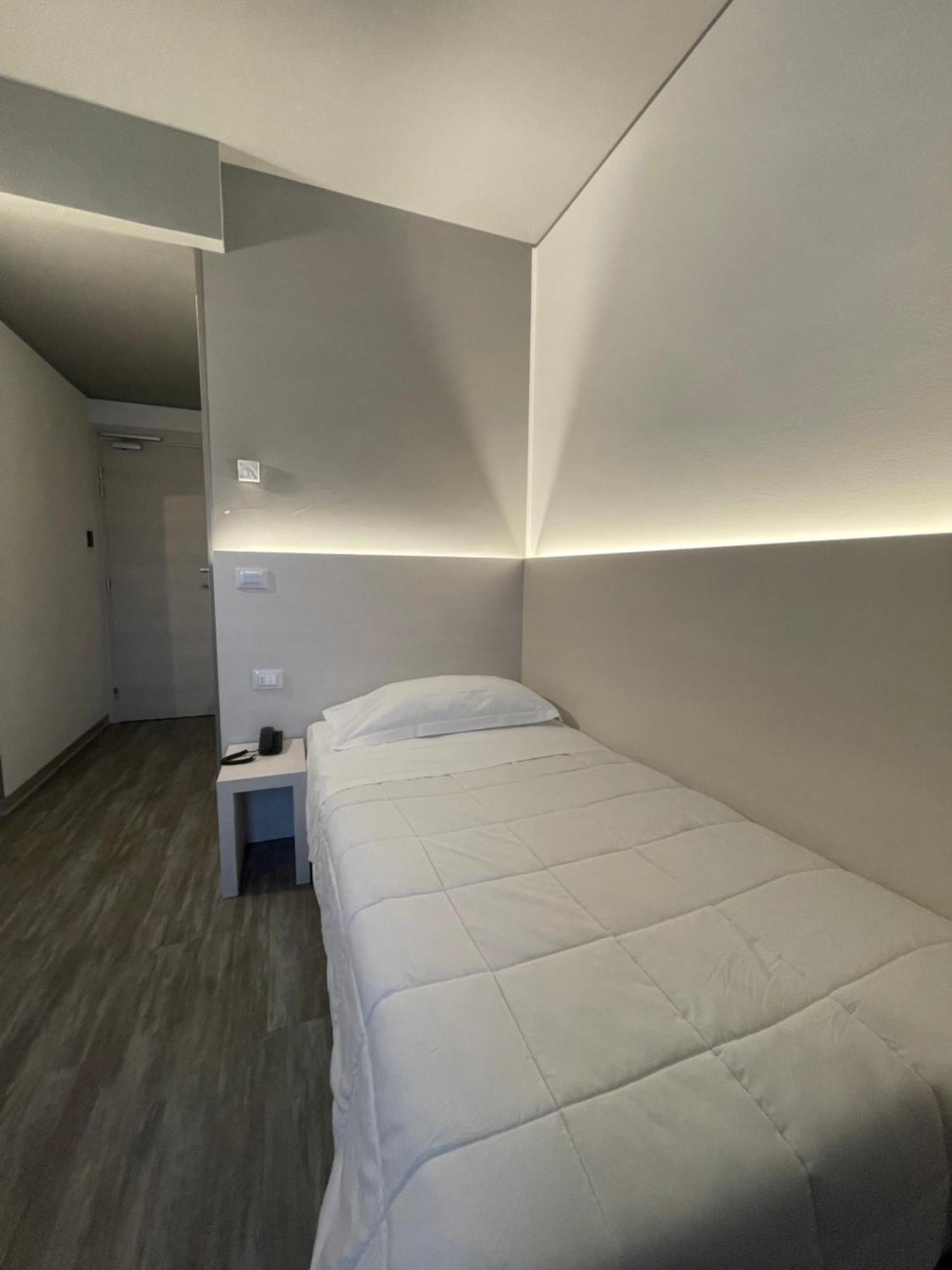 Hotel Albatros Местре Екстериор снимка