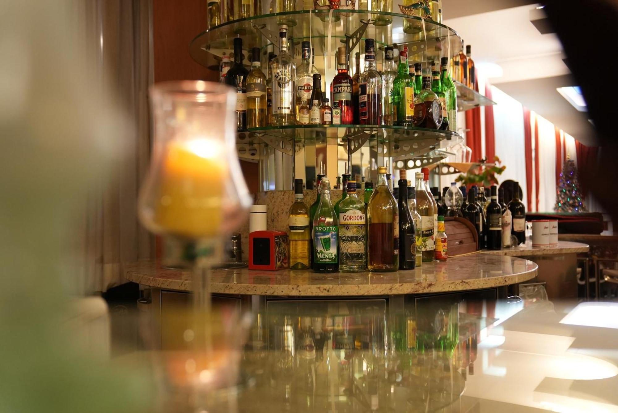 Hotel Albatros Местре Екстериор снимка