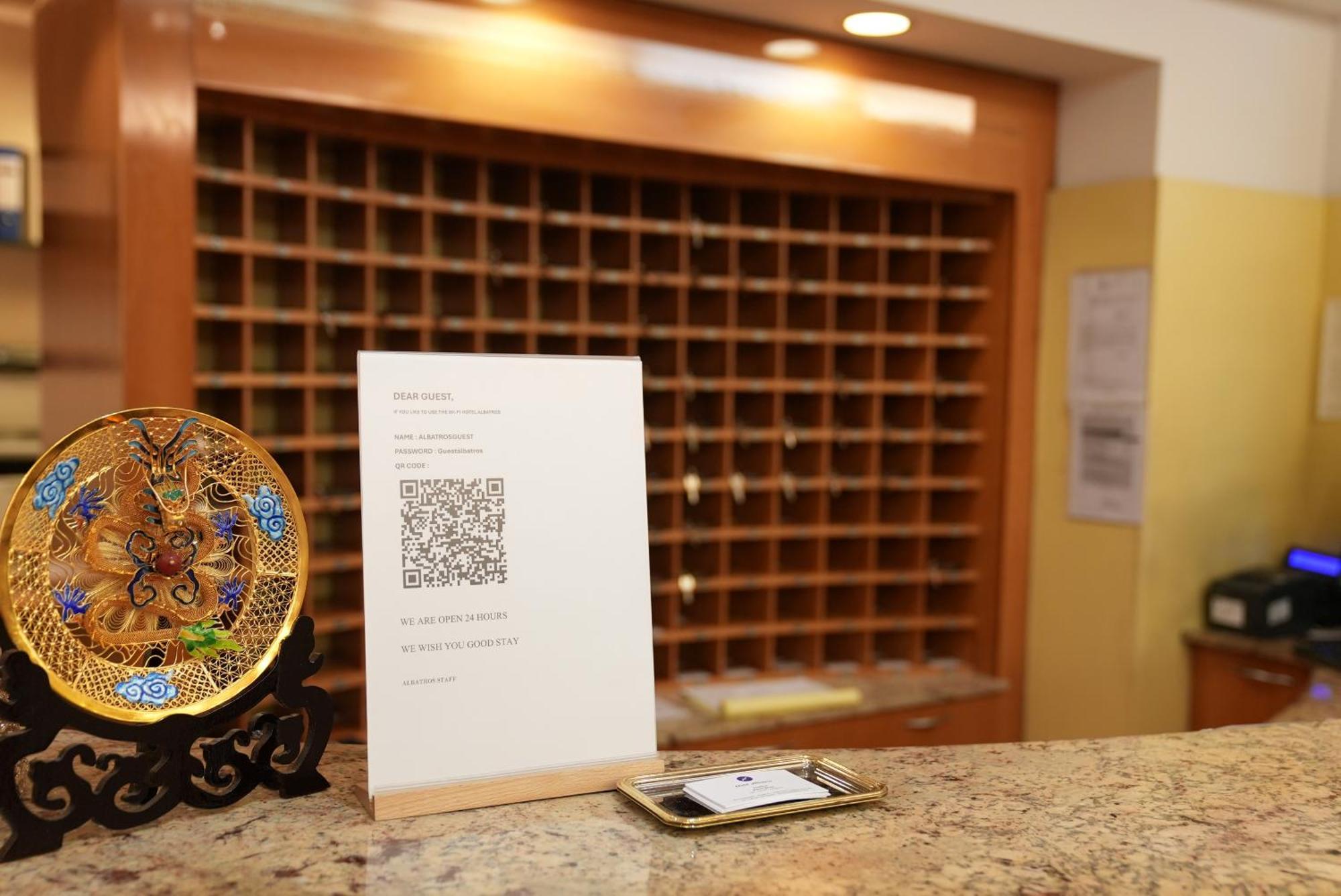 Hotel Albatros Местре Екстериор снимка