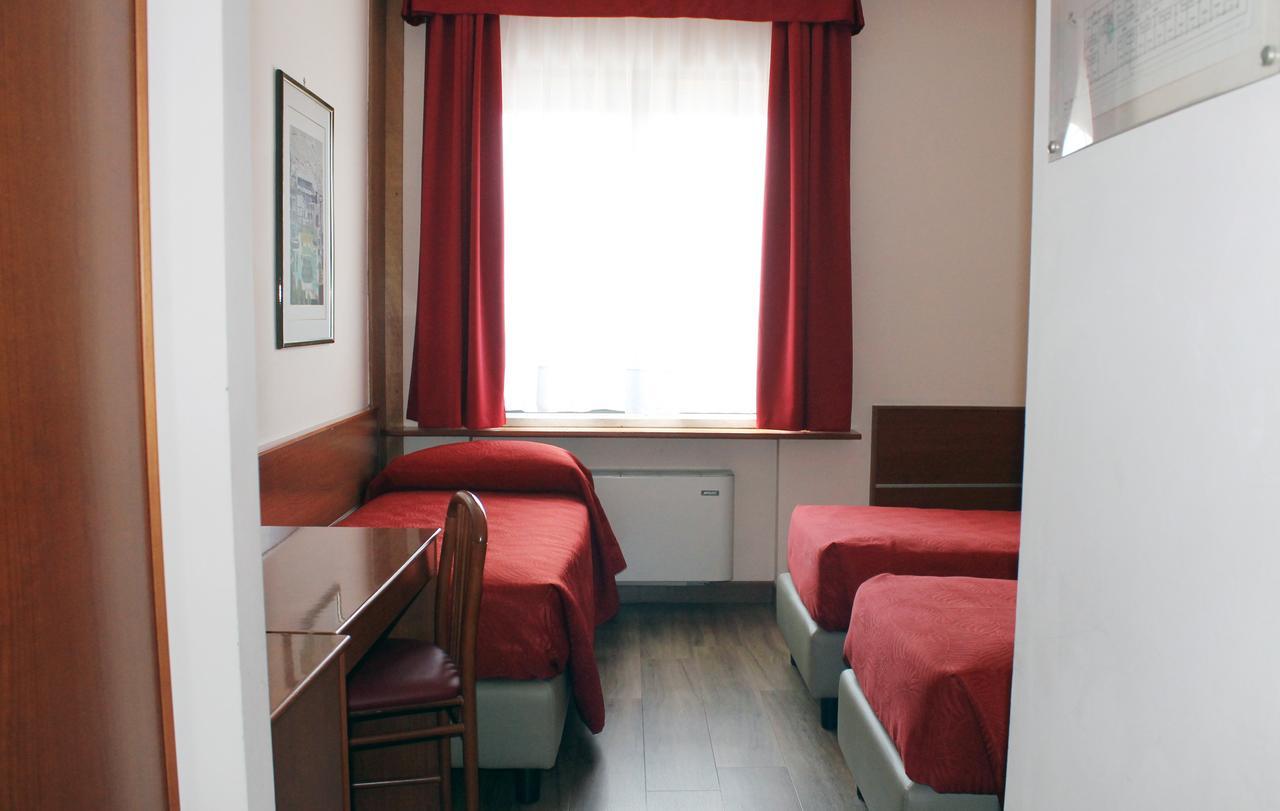 Hotel Albatros Местре Екстериор снимка